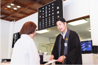 大谷祖廟事務所 松下さん